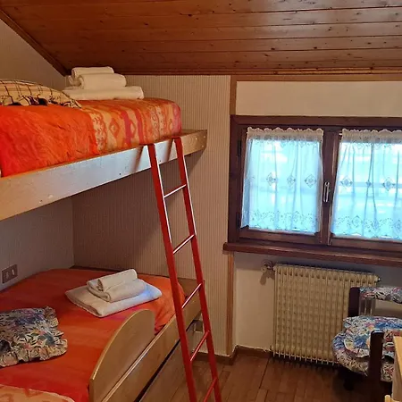 아파트 Piccola Mansarda Nelle Dolomiti *